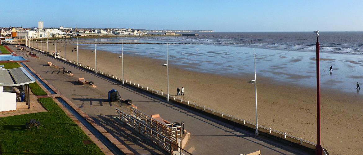 Bridlington south beach and harbour